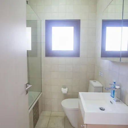Haus In Ayia Napa Mit Privatem Pool Ferienhaus *